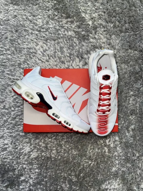 White tns sales red tick