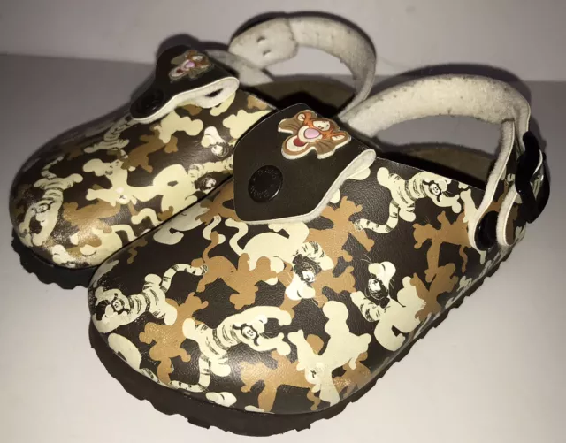 Birkenstock Birki’s RARE Disney Tiger print Boys Girls size C8 / 26 Clogs Sandal