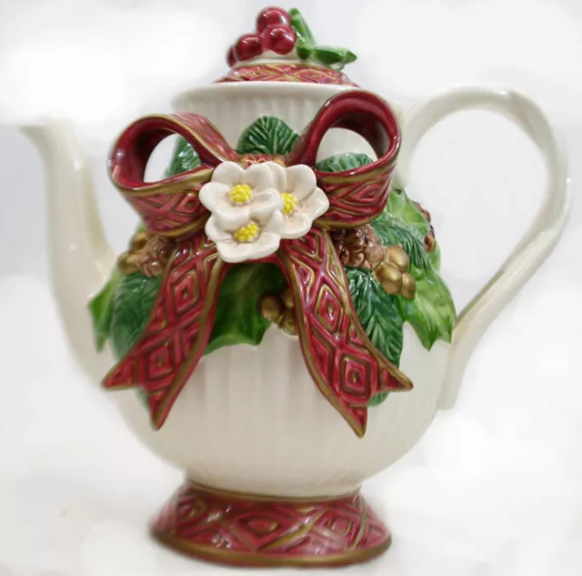 BEAUTIFUL FITZ & FLOYD Christmas Rose Teapot in Box!