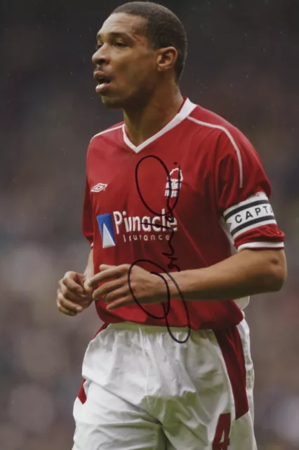 Des Walker 4, signed 12 x 8 Nottingham Forest picture