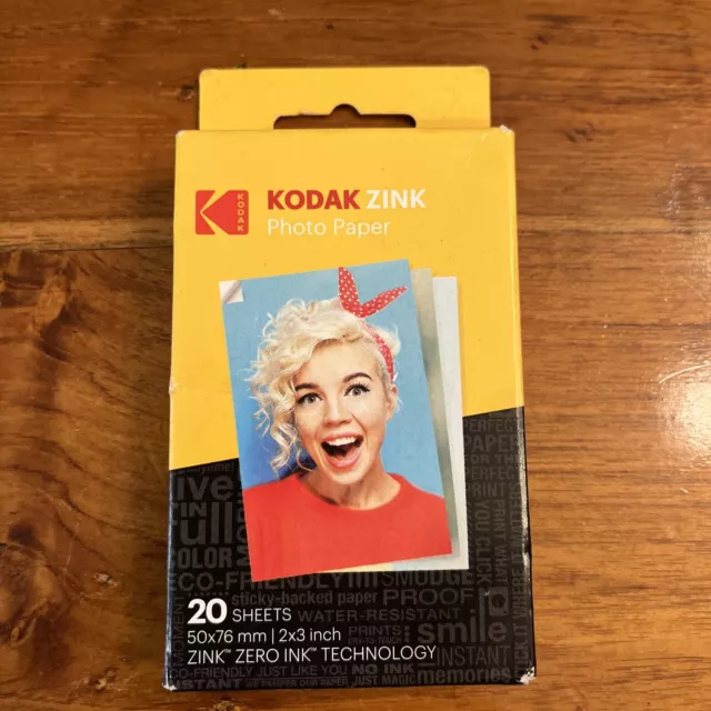 Kodak 2x3ʺ Premium Zink Paper 100 Pack with Photo Album