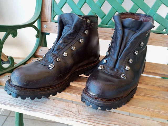 Scarponi vibram esercito 2025