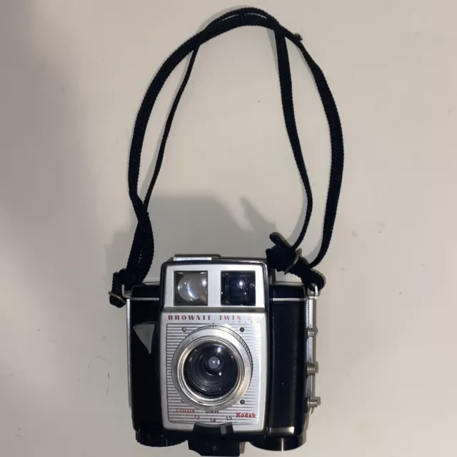 Vintage Kodak Brownie Twin 20 Camera w/ Strap Untested