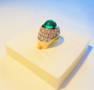 Salvini ANELLO SALVINI ORO GIALLO 18 KT CON PAVÈ DI DIAMANTI E SMERALDO 