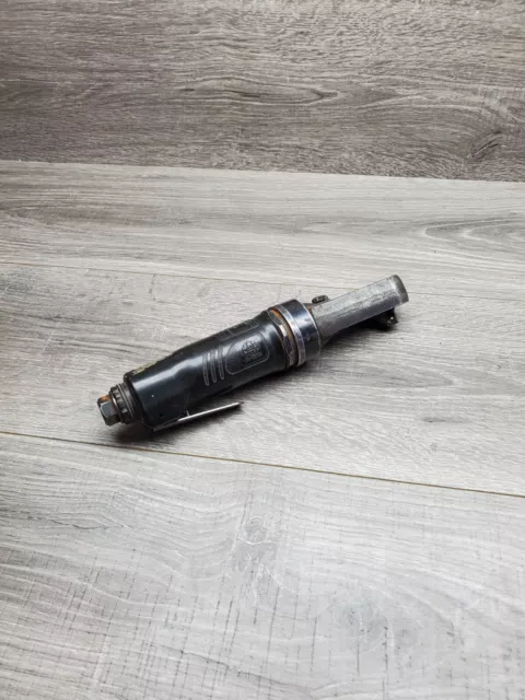 Mac Tools 3/8" Heavy Duty Air Ratchet With Adjustable Rotating Head