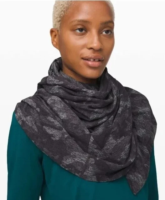 LULULEMON Vinyasa Scarf Incognito Camo Black Wrap Snap Athleisure Athletic