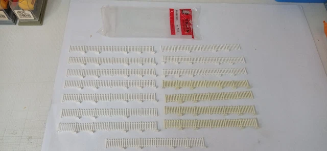 Lot De Barrières Jouef Pour Train Miniature - Différentes Formes, Occasion