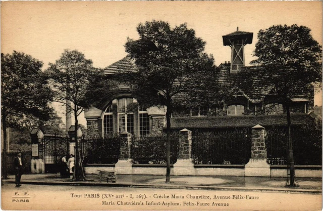 CPA TOUT PARIS 15th Avenue Felix-Faure Creche Maria chauviere (1249296)