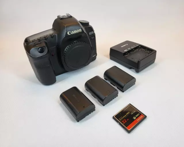 Canon EOS 5D Mark II 21.1 MP Digital SLR Camera - Black (Body + batteries)