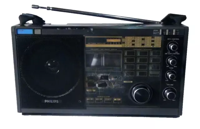 Philip  D2935 Synthesized world Radio Receiver With Digital Display