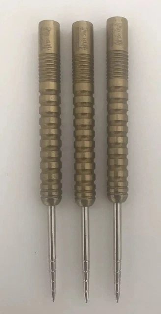 UNICORN GOLD ADRIAN Lewis Darts 22 Gram With Unicorn Board Grip