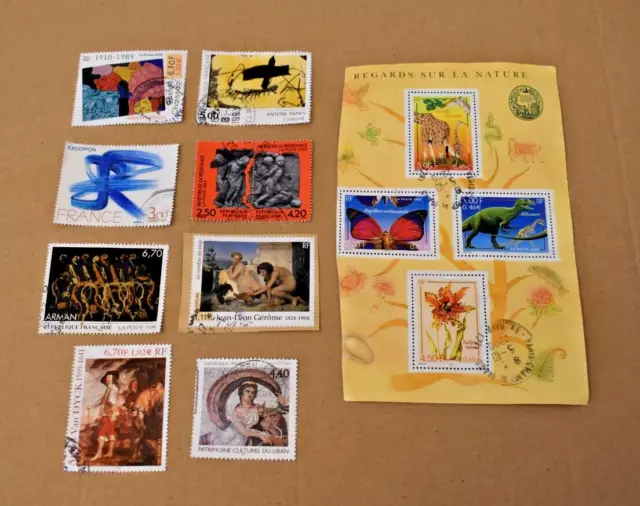 Lot de 12 timbres de France Oblitérés sur papier ou non  - voir les photos