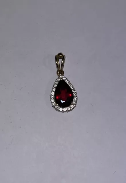 Stunning 18k Yellow Gold Diamond And Garnet Large Pendant.