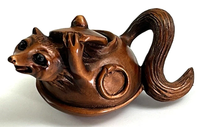 Japanese Netsuke Mongoose Pot Hand Carved Boxwood 2 Inch Bead Signed 石川 Ishikawa