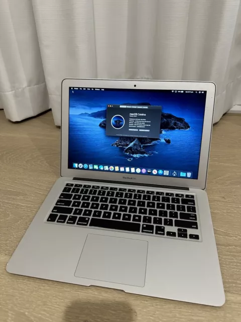 Apple MacBook Air 13 Inch Mid 2012 MD231X/A. Intel i5/4GB Ram/128GB SSD