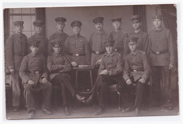 Foto AK Landser des Württembergisches Reserve-Infanterie-Regiment Nr. 246