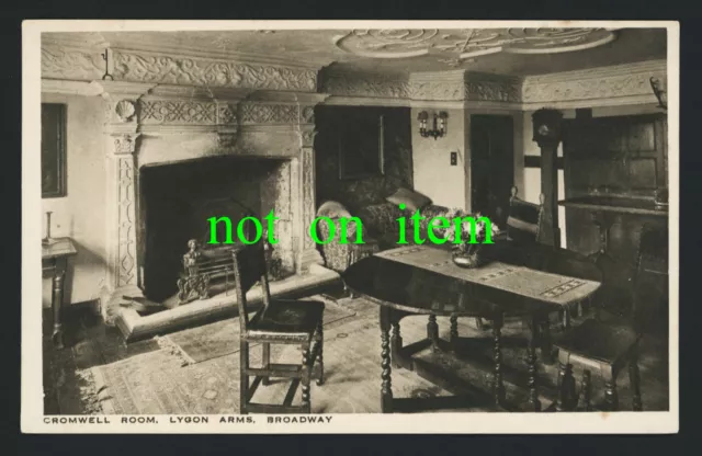 BROADWAY  Lygon Arms WORCESTERSHIRE Oliver Cromwell Room RUSSELL & SONS Postcard