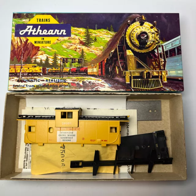 HO Scale Athearn Kit 5368 UP Union Pacific Wide Vision Caboose #29505 Vtg Train