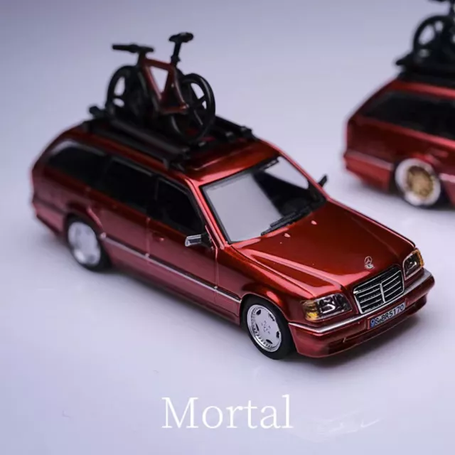 Pre-sale Mortal 1/64 Mercedes-Benz S124 Travel Diecast Toy Car Models Red/Silver
