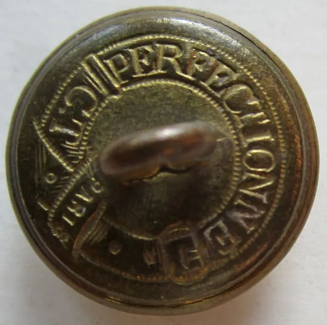 Ancien bouton bombé en métal doré: Sapeurs Pompiers aux 2 haches croisées 17 mm 2