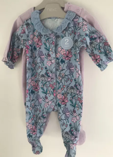 Next Set 2 ~ Neonato ~ 7,8 libbre ~ Costumi in cotone per ragazze ~ Blu floreale e rosa
