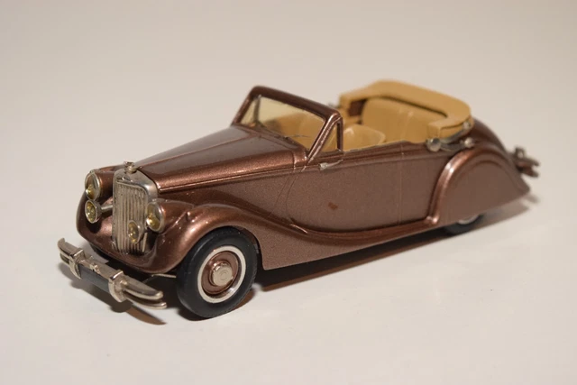 Matrix 1:43 Jaguar MK II Country Estate année de construction 1963 noir MX41001-111 modèle