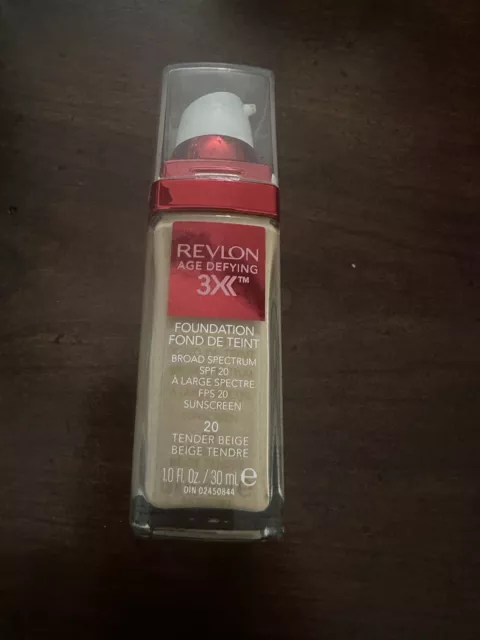 Base de maquillaje Revlon Age Defying 3X reafirmante lifting mediana 020 suave beige