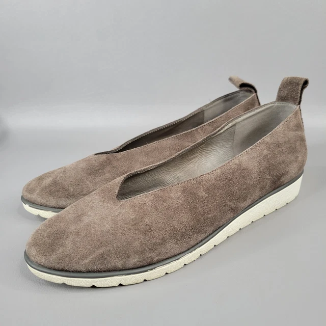 Eileen fisher sales humor flat