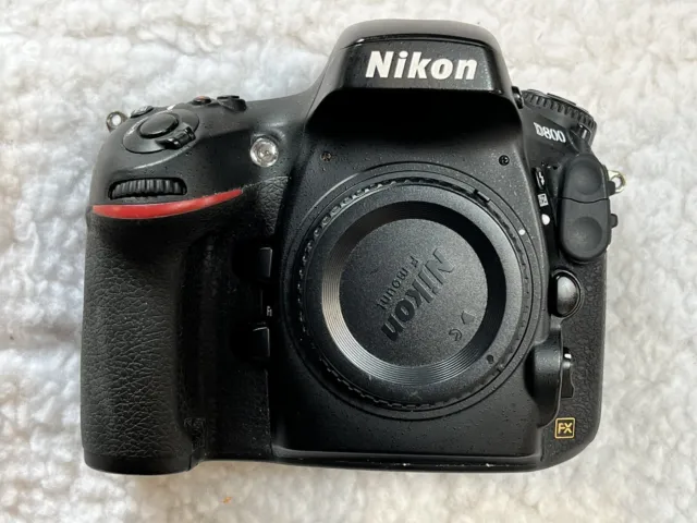 Nikon D800 36.3MP Digital SLR--Low Shutter Count--Two Compact Flash Cards