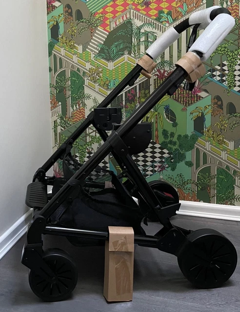 ●️ Mamas and Papas URBO2 URBO SCHWARZ CHASSIS Räder Bremsen Griff & Korb NEU ⭐️