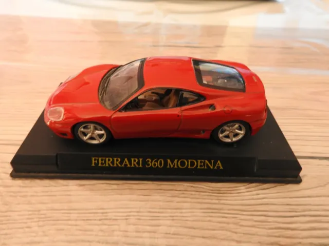 voiture miniature FERRARI 360 MODENA 1/43