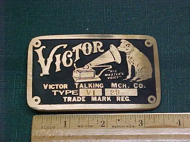 Vintage Victor Phonograph Talking Machine Victrola Nipper Brass Belt Buckle