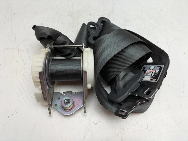 Ceinture De Sécurité Centrale Arrière Pour SKODA FABIA I COMBI (6Y5) - Réf. 6Y0857487 - Occasion, Allemagne