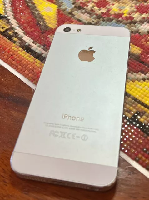 Apple iPhone 5 - 32GB - Weiß & Silber A1429 (GSM) 2