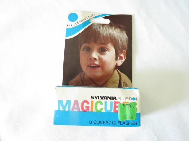 Vintage GTE Sylvania Magicubes Flashcubes NOS 3 Cubes 12 Flashes Blue Dot