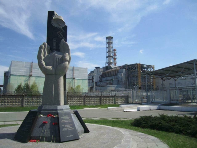 CHERNOBYL NUCLEAR POWER Plant Disaster Glossy Poster Picture Photo 