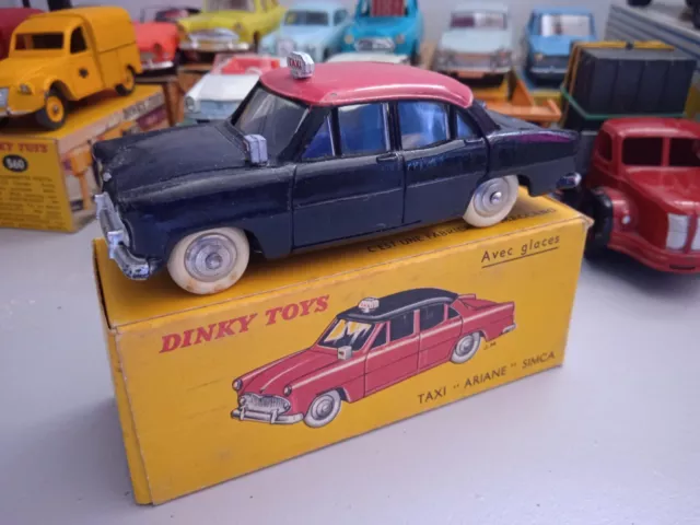 Dinky Toys France Réf 542 24 ZT Simca Ariane Taxi Avec Glaces En Boîte