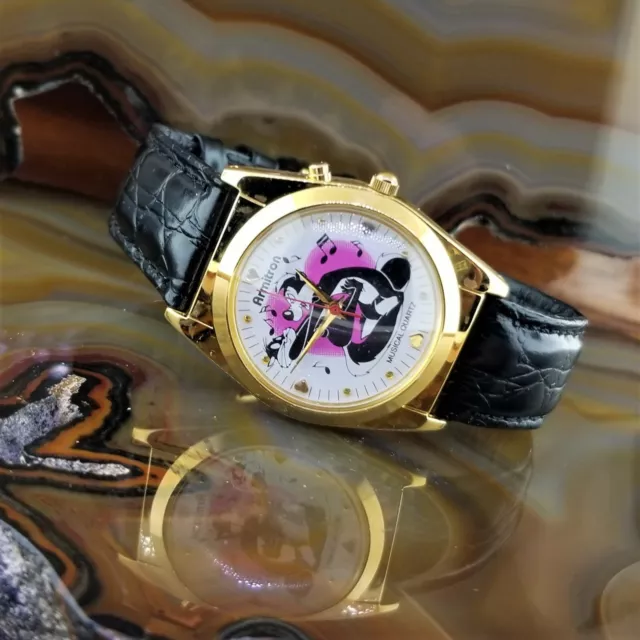 Warner Brothers PEPE LE PEW & Penelope Pussycat  Musical Watch 2