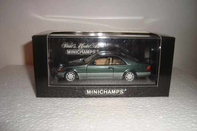 FORD ESCORT III XR3i 1982 Blanc MINICHAMPS 1:43 de reference FORD ESCORT III XR3i 1982 Blanc MINICHAMPS 1:43 de reference