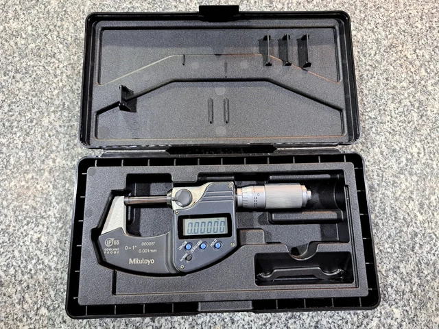 Mitutoyo No. 293-344 IP-65 Coolant Proof Micrometer 0-1" .00005"