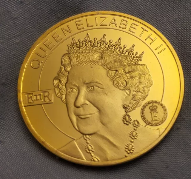 Prince William Kate Middleton Marriage Gold Coin Queen Elizabeth II London Old 3