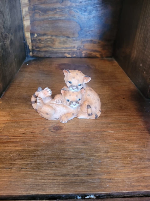 Home Interior Masterpiece Porcelain "Curious Cougars " Figurine