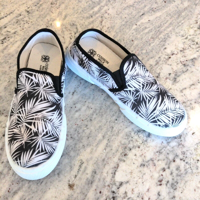 Womens Cushion Walk by Avon flat canvas Slip on shoes,Black / White Palm size 7