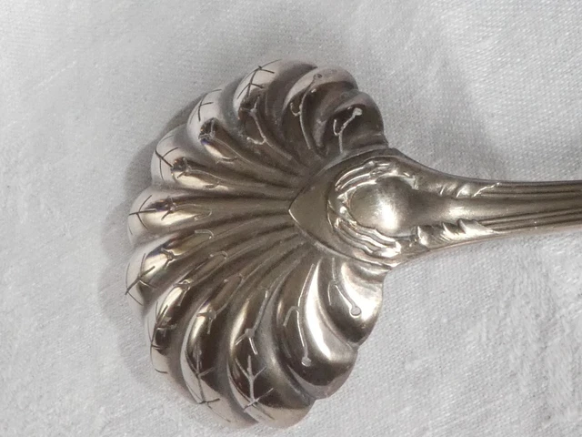 CUILLÈRE À SAUCE GRAS ET MAIGRE EN ARGENT MASSIF FIN XIX Cailar Bayard