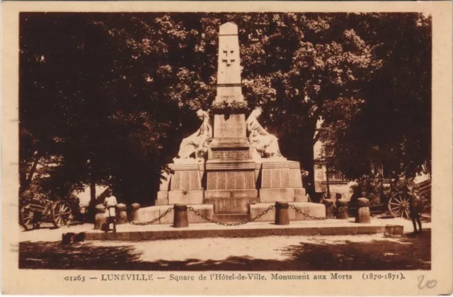 CPA LUNEVILLE Monument Square de l'hotel de Ville GUERRE MILITAIRE 1870 (47204)