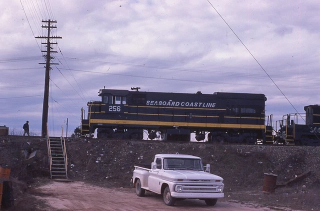 Original 1975 Kodachrome Railroad Slide Seaboard Coast Line 256  Ge U18B Csx