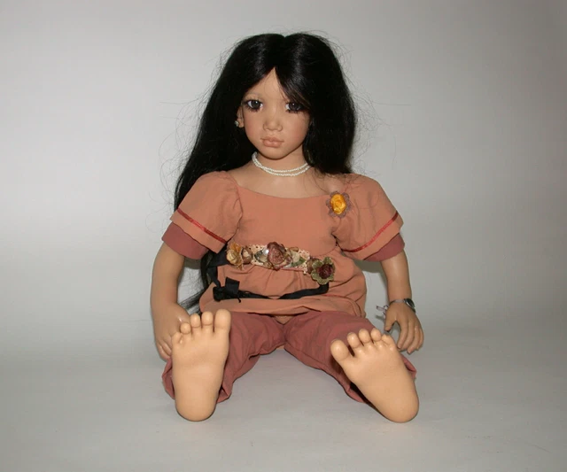ANNETTE HIMSTEDT POUPON de Collection Poupée Shireem 65 Cm. Haut