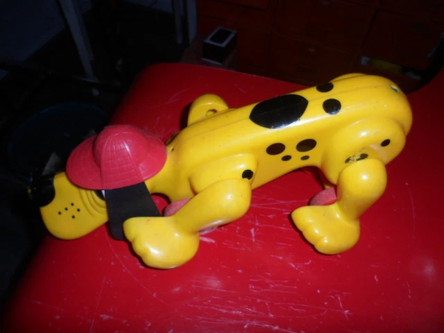 Pluto Avec Son Chapeau - Vintage - Il Roule Et Ses Pâtes Bougent 