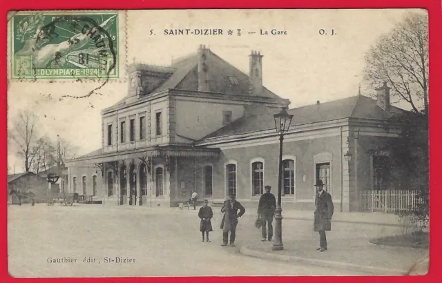 52 - SAINT-DIZIER - Extérieur de la Gare - Carte animée -