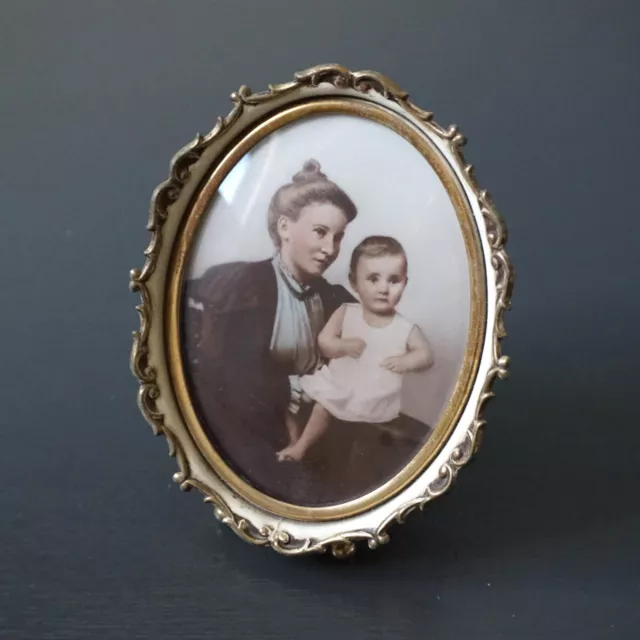 Mother and Child Small Oval Picture Frame Brass Velvet Convex Glass Vintage READ